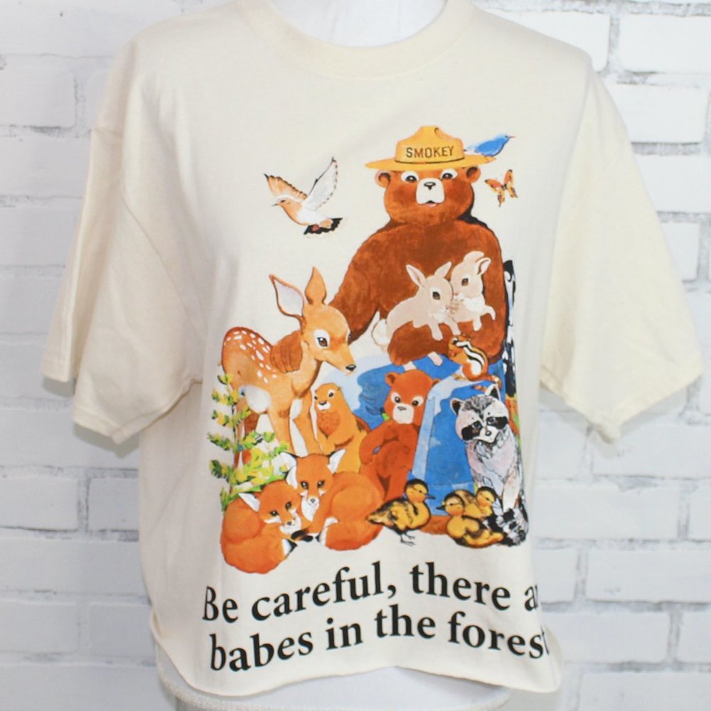 Smokey the Bear Vintage Graphic Tshirt // …